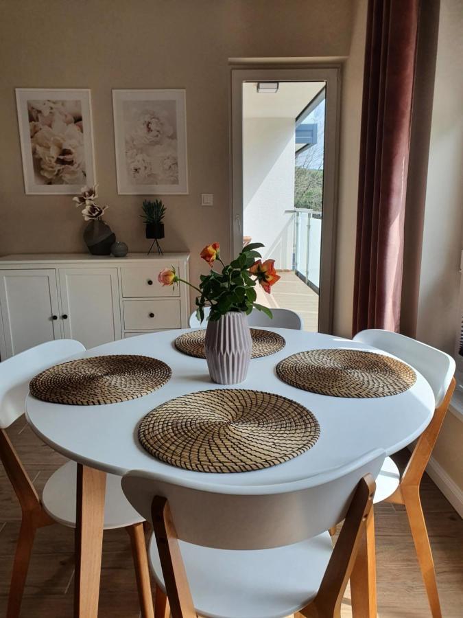 Zamiejska Modern Apartments Nowy Apartamentowiec Winda สวูพสค์ ภายนอก รูปภาพ