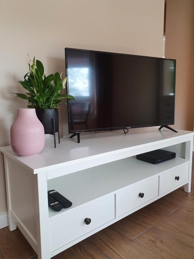 Zamiejska Modern Apartments Nowy Apartamentowiec Winda สวูพสค์ ภายนอก รูปภาพ