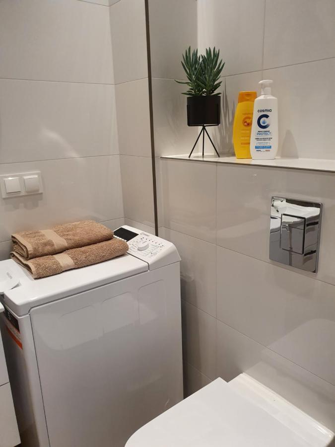 Zamiejska Modern Apartments Nowy Apartamentowiec Winda สวูพสค์ ภายนอก รูปภาพ