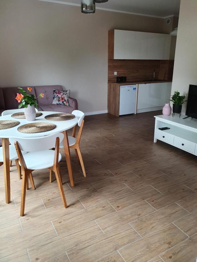 Zamiejska Modern Apartments Nowy Apartamentowiec Winda สวูพสค์ ภายนอก รูปภาพ