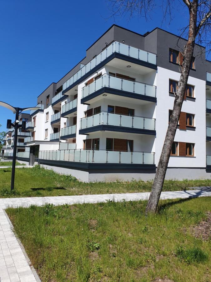 Zamiejska Modern Apartments Nowy Apartamentowiec Winda สวูพสค์ ภายนอก รูปภาพ