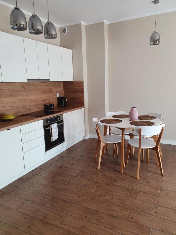 Zamiejska Modern Apartments Nowy Apartamentowiec Winda สวูพสค์ ภายนอก รูปภาพ