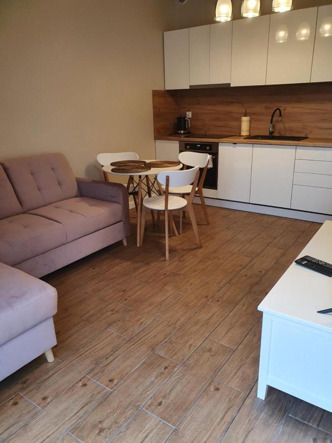 Zamiejska Modern Apartments Nowy Apartamentowiec Winda สวูพสค์ ภายนอก รูปภาพ